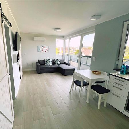 Lakeside Family & Studio Apartments Кестхей Экстерьер фото