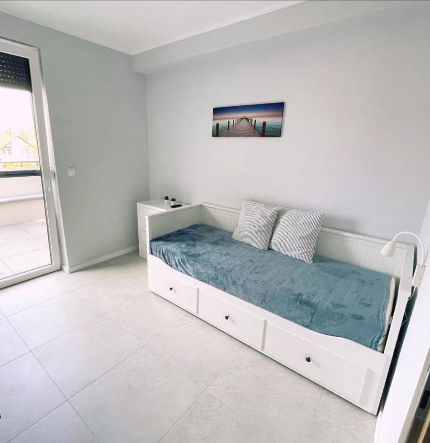 Lakeside Family & Studio Apartments Кестхей Экстерьер фото
