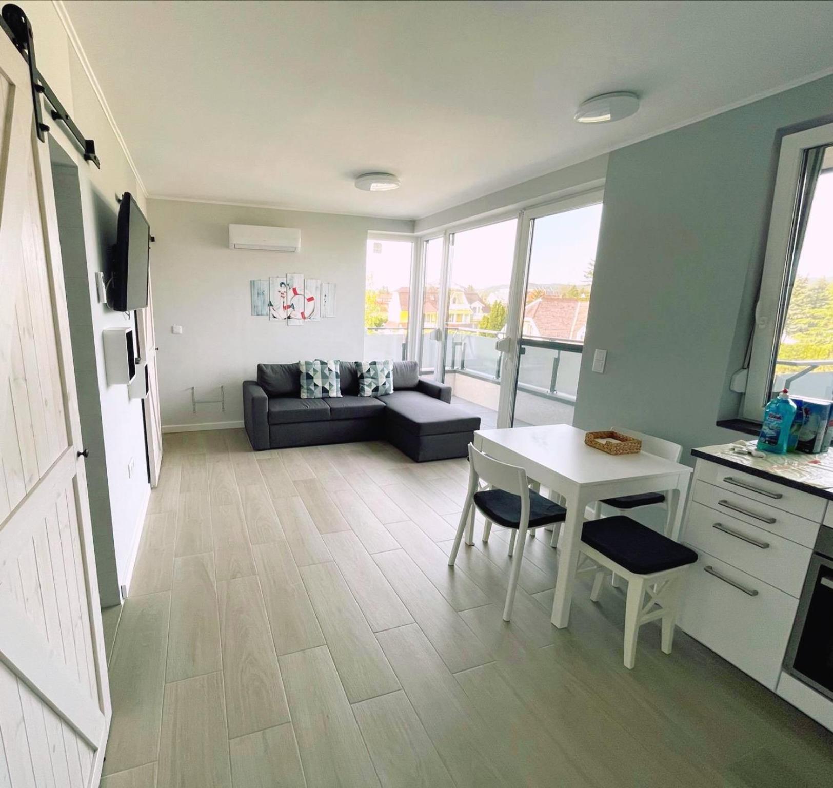 Lakeside Family & Studio Apartments Кестхей Экстерьер фото